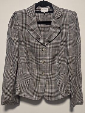 Armani Collezioni Gray Plaid Women's Tailored Blazer with Subtle Pink Windowpane